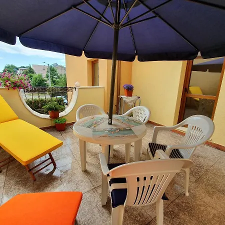 August Guest house 3*