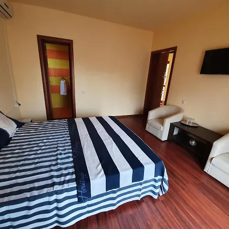 Guest house August